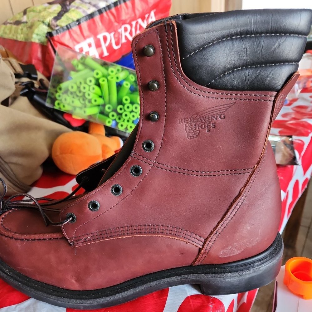 #402 Red Wing boots